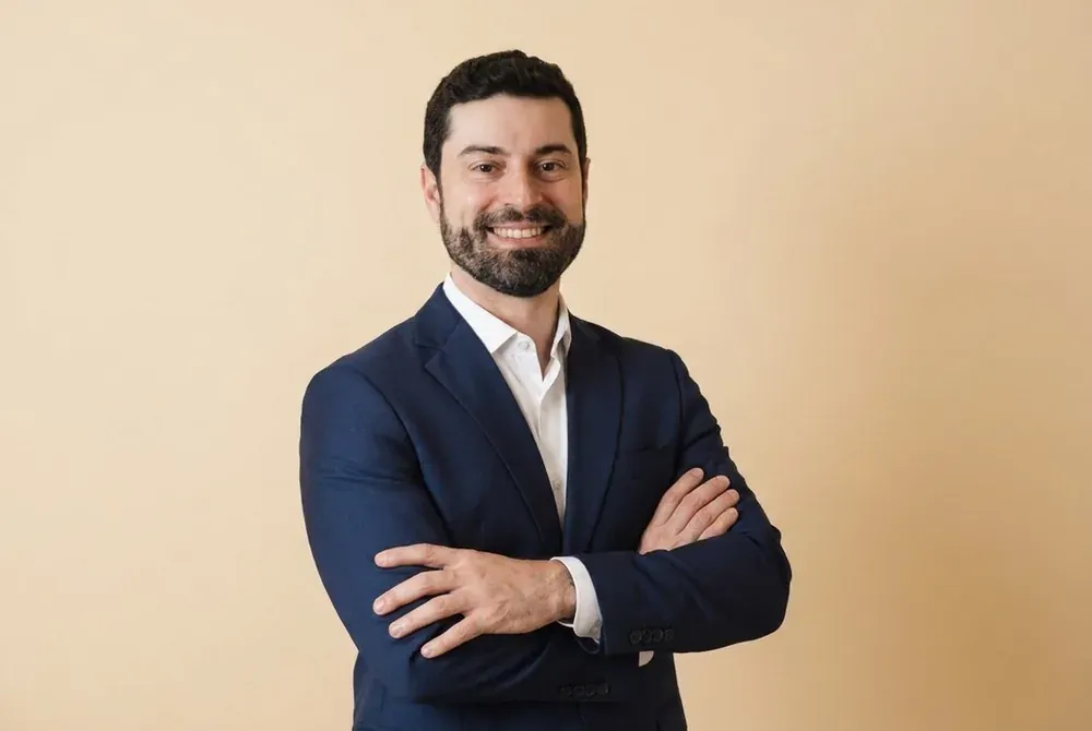 Dr. Stéfano Fiúza, cirurgião de cabeça e pescoço